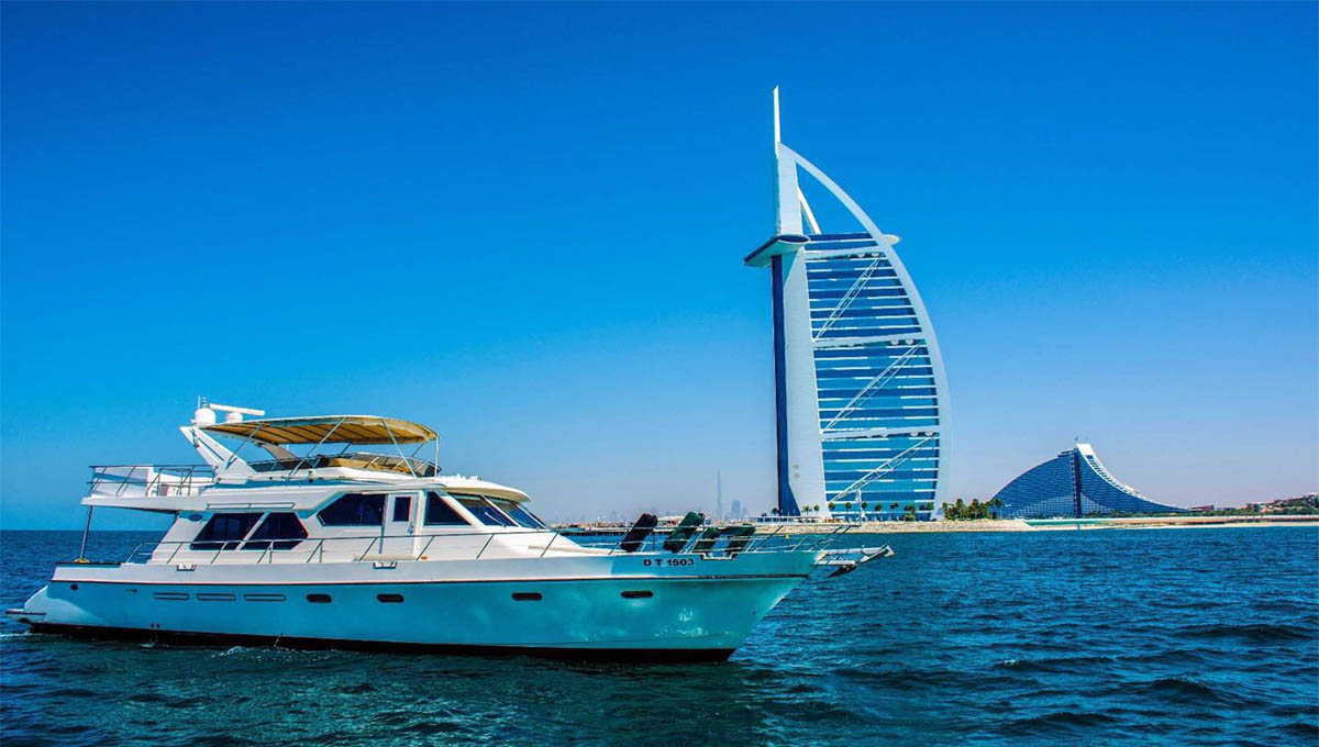 best-desert-safaris-luxury-yacht-cruise-image